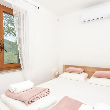 Holiday home Nido House